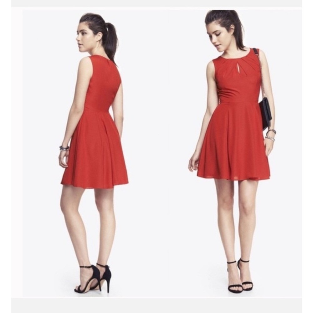 Express Red Pleated Keyhole‎ Fit and Flare Cocktail Dress Size 4 Sleeveless Mini
